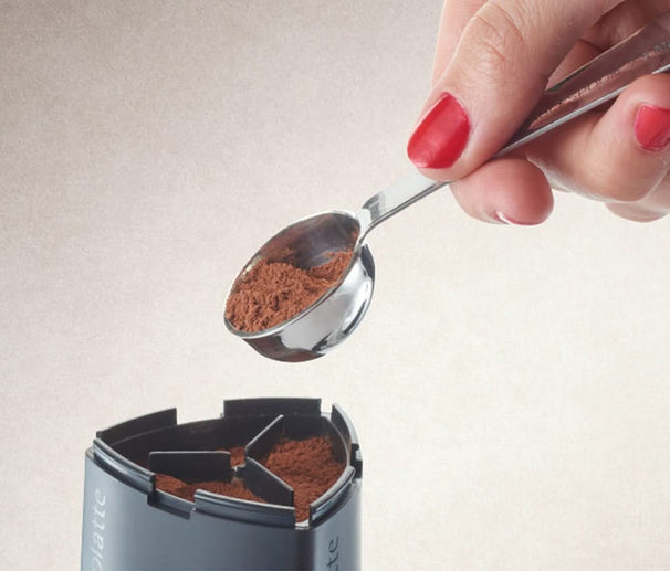 Set de saupoudreuse a cacao Aerolatte - Cappuccino Artist - en inox - 6 pochoirs