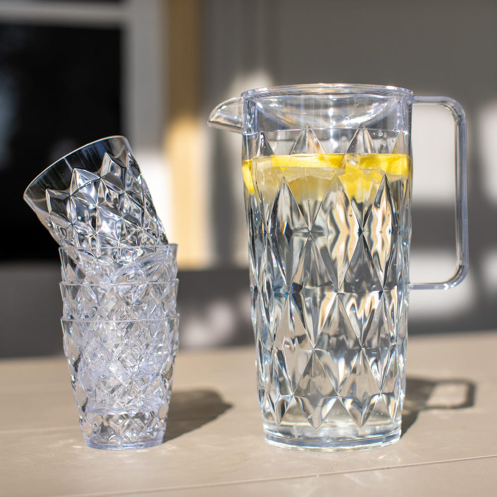 Distributeur / Carafe Koziol - incassable - Crystal 1,6 litre avec 4 verres à eau de 250 ml