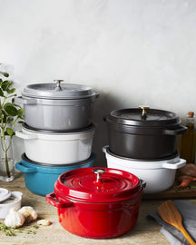 Cocotte en fonte Staub Cerise - ø 24 cm / 3,8 litres