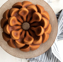 Moule à Bundt Nordic Ware Magnolia en cuivre de 25 cm de diamètre / 2,4 litres