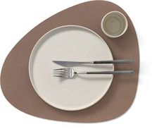 LIND DNA Set de Table Nupo - Cuir - Truffe - 44 x 37 cm