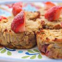 Muffins aux fraises et à la farine de noix de coco