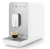 Machine à Café Entièrement Automatique SMEG - 1350 W - Blanc - 1,4 litres - BCC11WHMEU