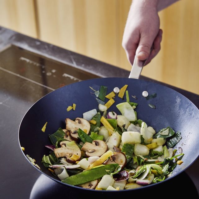 Comment nettoyer un wok brûlé ?