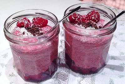 Pudding de chia à la noix de coco et aux fruits rouges