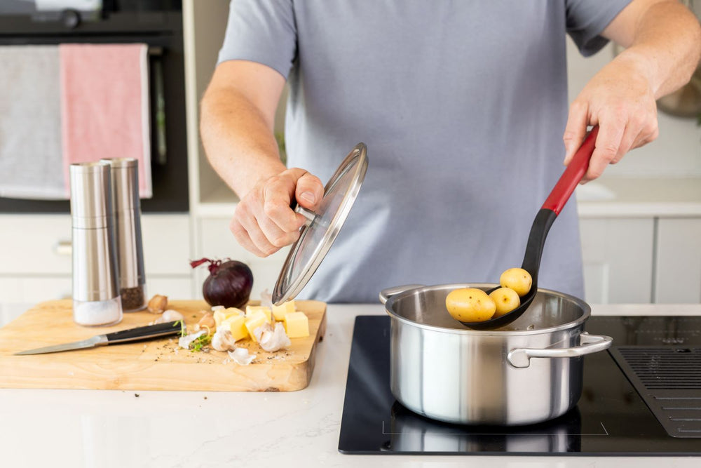 KitchenAid Groentelepel Classic Keizerrood 34 cm