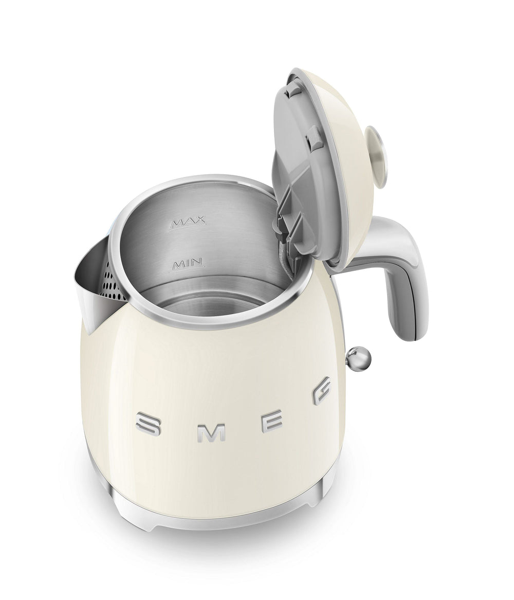 Bouilloire SMEG Mini - 1400 W - crème - 800 ml - 3 tasses - KLF05CREU