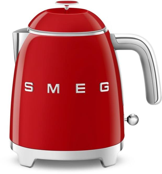 Bouilloire SMEG Mini - 1400 W - rouge - 800 ml - 3 tasses - KLF05RDEU