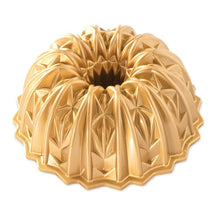 Moule à Bundt en forme de tulband Nordic Ware Cut Crystal, doré, ø 25 cm / 2,3 litres.