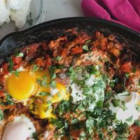 Shakshuka aux aubergines et feta