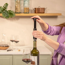 Pompe à vin Vacu Vin - avec 2 bouchons de vin - Wine Saver - Noir