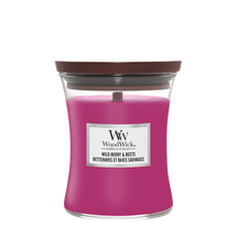 Bougie parfumée WoodWick Wild Berry & Beets - Moyenne - 11 cm / ø 10 cm