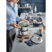 Éplucheur de légumes avec couvercle Mini WMF - ø 16 cm