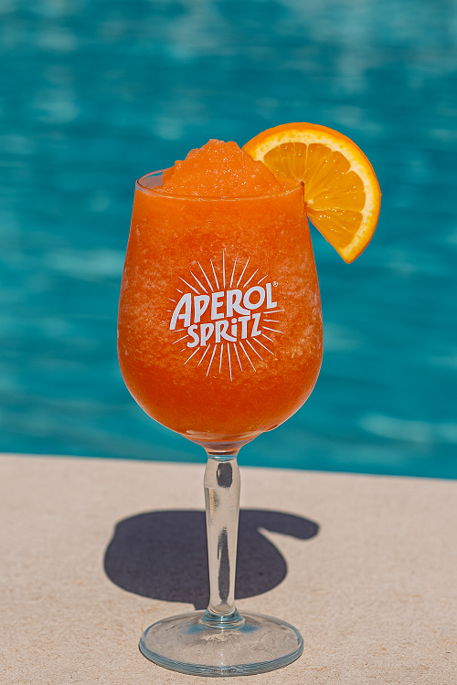 Commencez votre été avec un Aperol Slush glacé et rafraîchissant !
