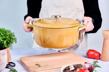 Cosy & Trendy Fontestic Cocotte en Fonte Ambre Or Ø 28 cm / 6.8 Litres - Émaillée