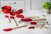 Cuillère à mélanger KitchenAid Core Rouge Empereur en bois de bouleau de 31 cm