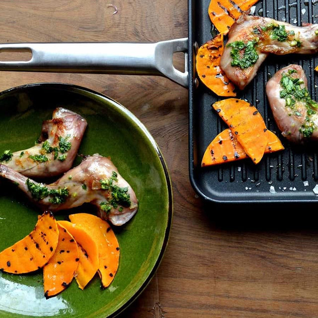 Tout sur l’intérieur en émail noir