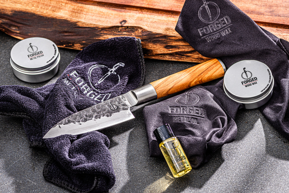 Forged Kit d'entretien de couteaux - Polissage pour métaux, huile pour métaux, cire pour bois et chiffons en microfibres.