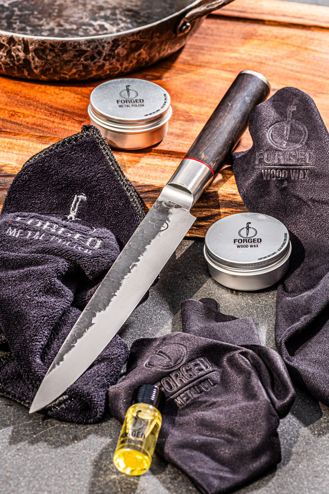 Forged Kit d'entretien de couteaux - Polissage pour métaux, huile pour métaux, cire pour bois et chiffons en microfibres.