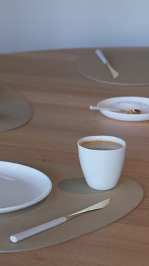 Sets de table LIND DNA Nupo - Cuir - Khaki - Courbé - 44 x 37 cm - 2 pièces