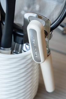 Ouvre-boîte KitchenAid Core couleur amande blanc