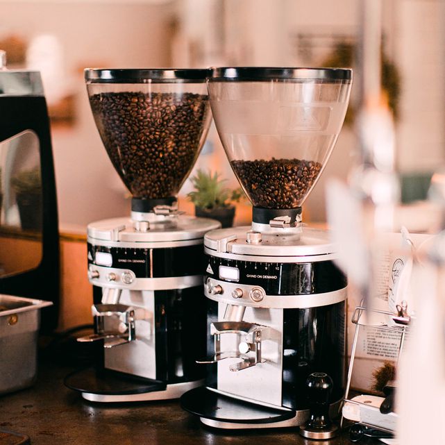 Nettoyer une machine à café en grains